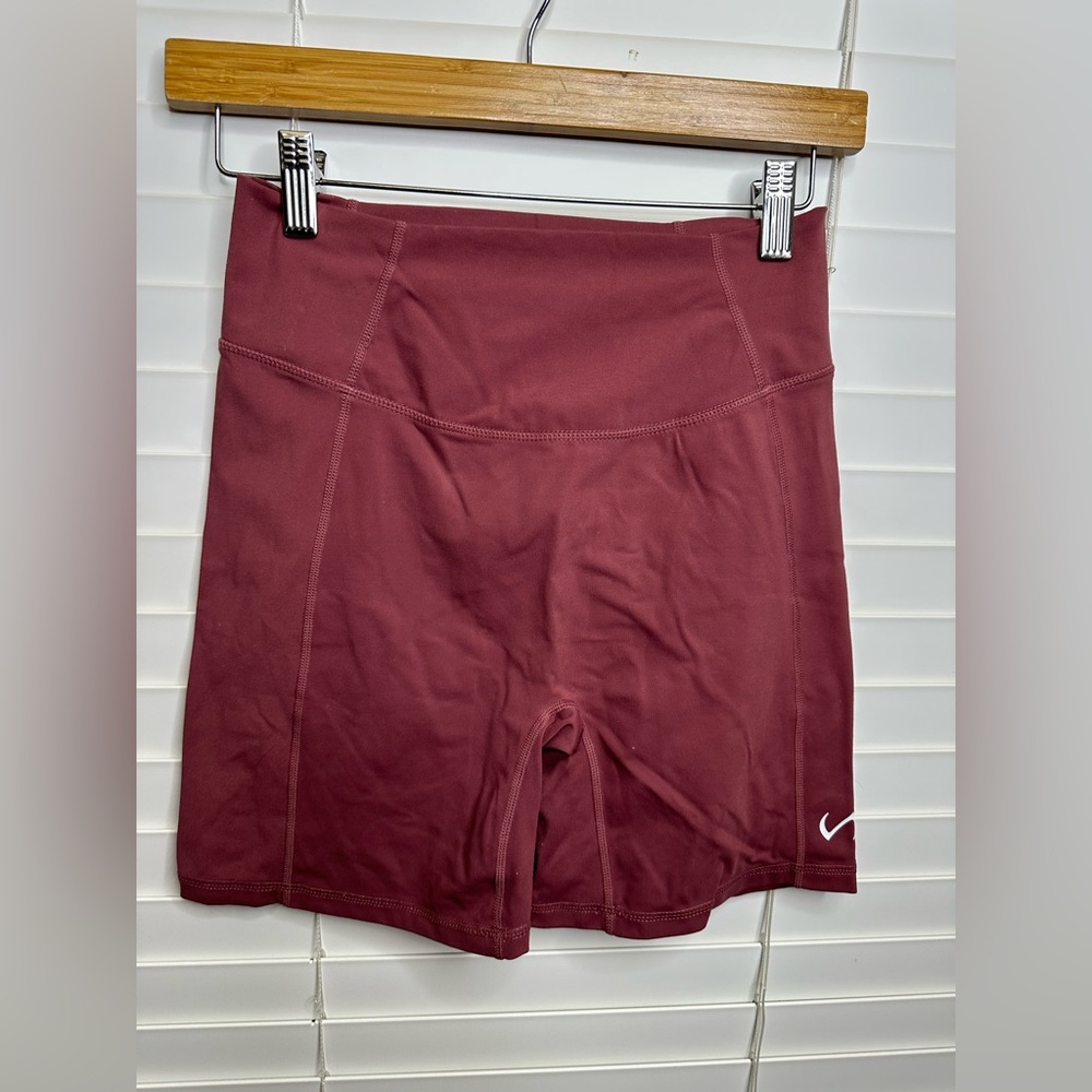 TLF Large Athletic shorts